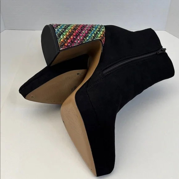 🔵”LIKE NEW” Betsey Johnson Black Ankle Boots with Colorful Heels - Picture 10 of 12